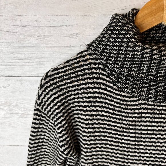 Cabi Sweater Womens Size XXS Black & White Stripe Split Front & Back Turtle Neck - Picture 12 of 16